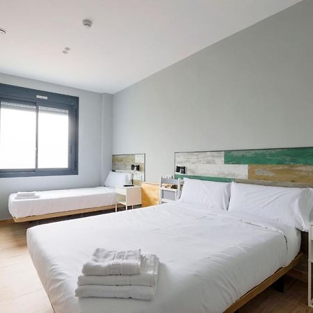 Hey Rooms เซร์ดันโยลา เดล บาเยส ภายนอก รูปภาพ