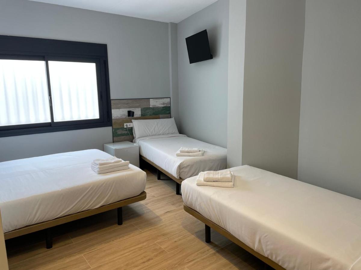 Hey Rooms เซร์ดันโยลา เดล บาเยส ภายนอก รูปภาพ