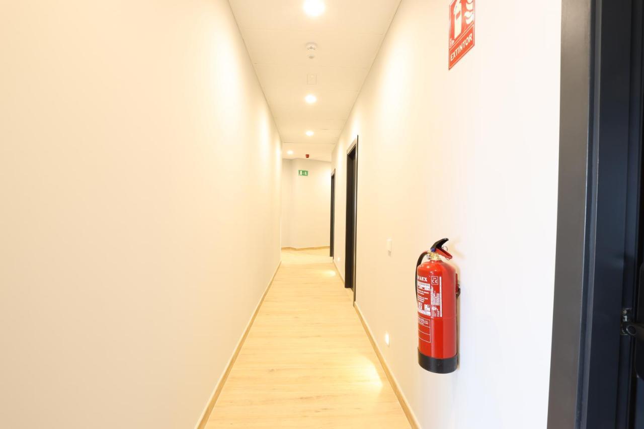 Hey Rooms เซร์ดันโยลา เดล บาเยส ภายนอก รูปภาพ