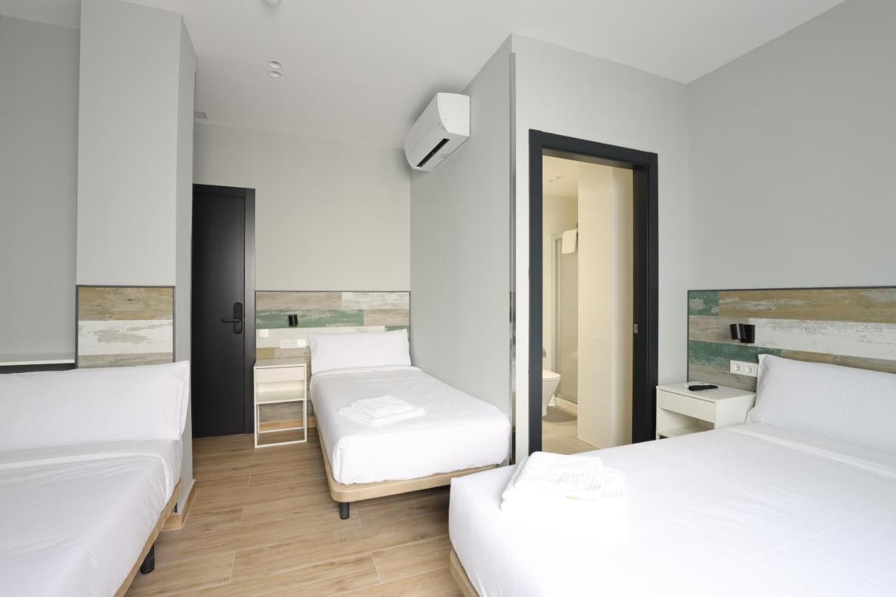 Hey Rooms เซร์ดันโยลา เดล บาเยส ภายนอก รูปภาพ