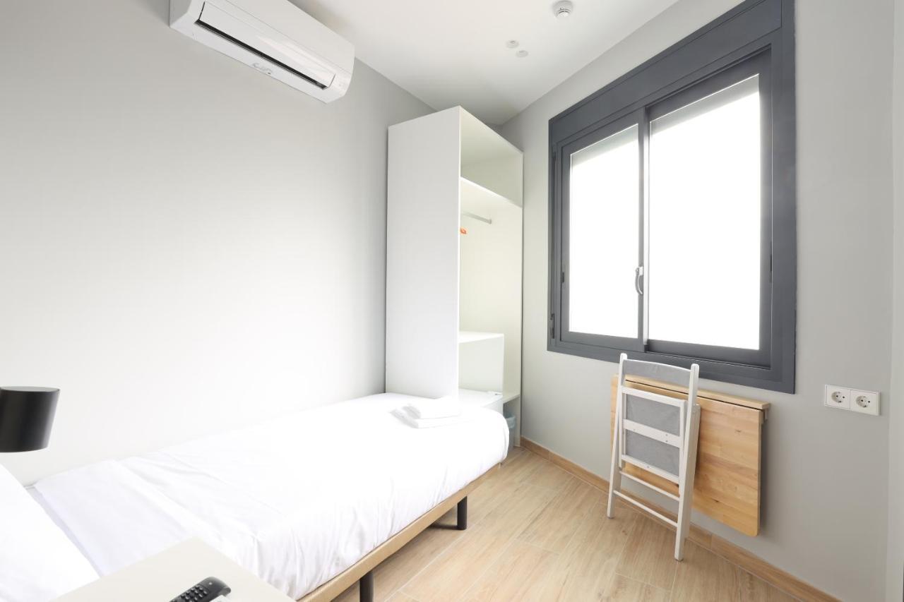 Hey Rooms เซร์ดันโยลา เดล บาเยส ภายนอก รูปภาพ