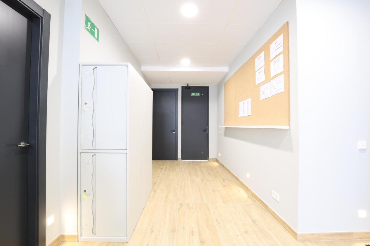 Hey Rooms เซร์ดันโยลา เดล บาเยส ภายนอก รูปภาพ